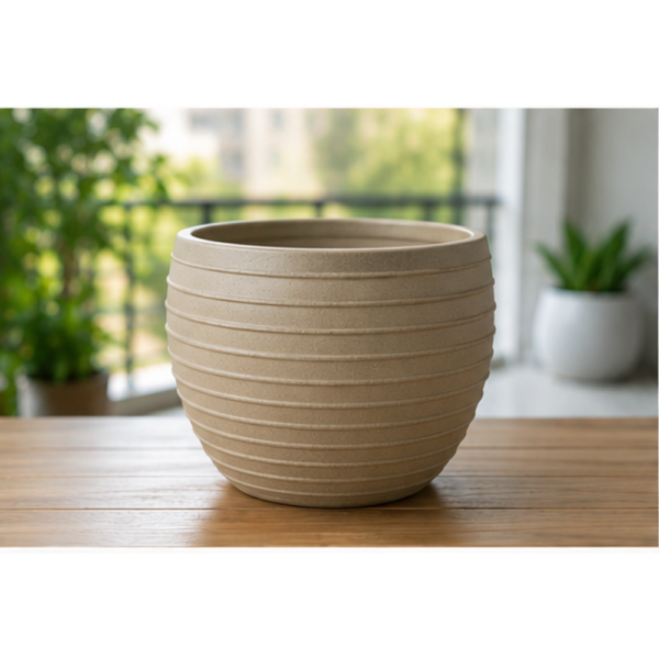 Uber Plastic Pot
